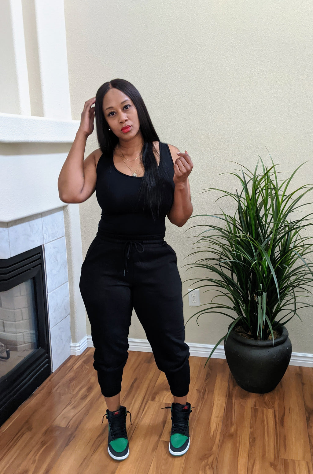 BLACK SWEATPANTS AND TANK SET